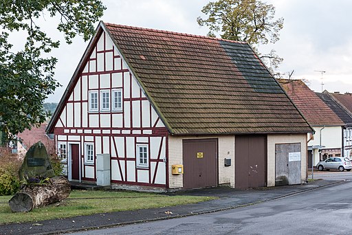 Herbstein, Lanzenhainer Straße 18-20161020-001