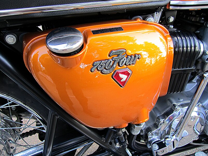 File:Honda CB750 Four K1 1971 Oil Tank.jpg