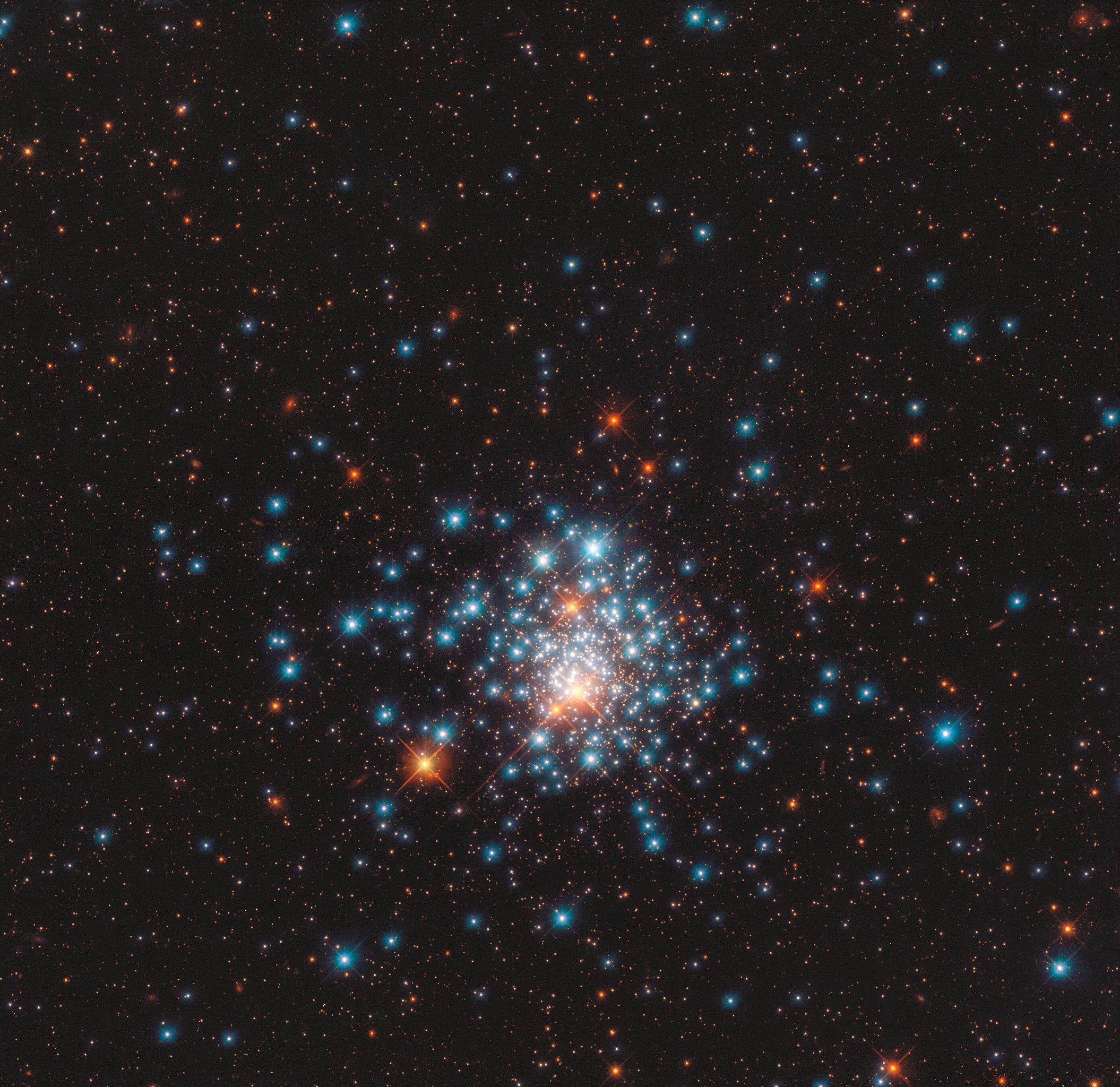 File:Hubble Stows a Pocketful of Stars - Flickr - NASA Goddard Photo and  Video.jpg - Wikimedia Commons