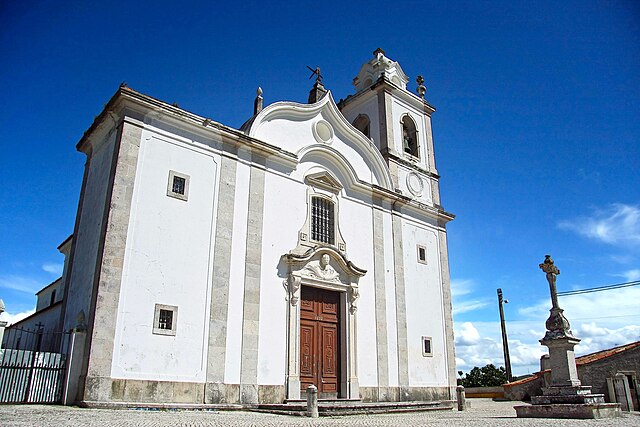 Igreja de São Pedro de Grilhões, Azueira