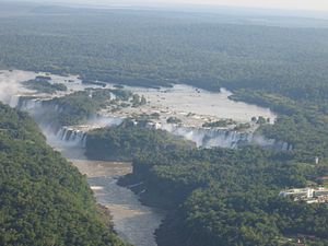 Iguazu-Wasserfälle.jpg