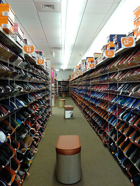 File:Interior, Payless store, Mount Vernon, Virginia.jpg