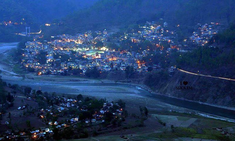 File:Jorethang at night..jpg