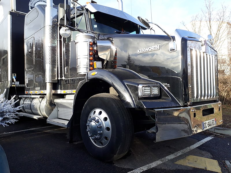 File:Kenworth Truck service vehicle, Rallye Monte-Carlo 2019.jpg