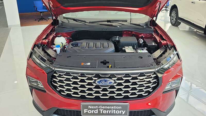 File:Khoang động cơ Ford Territory.jpg