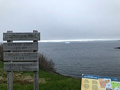 Een ijsberg in de Blackhead Bay, een van de zijbaaien van de Bonavista Bay