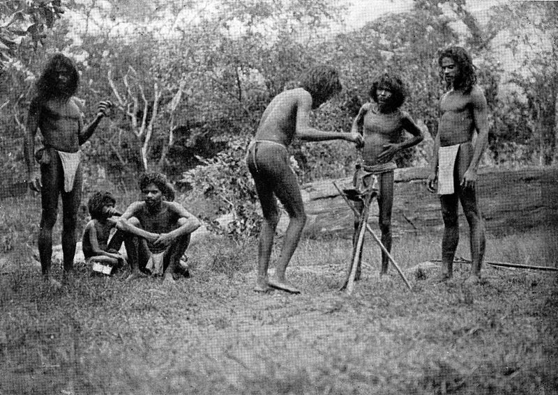 File:Kirikoraha ceremony. Wellcome M0005263.jpg