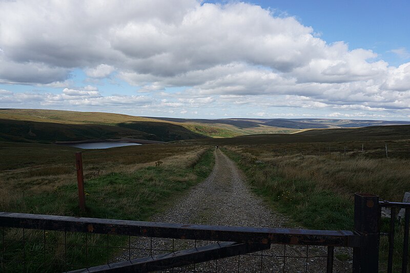 File:Kirklees Way from Wessenden Head Road - geograph.org.uk - 5898040.jpg