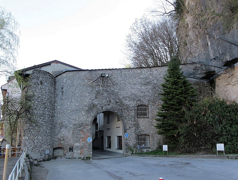 File:Kufstein Wasserturm.jpg