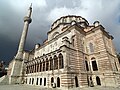 مسجد لاله‌لی به دستور سلطان مصطفی ثالث توسط محمد طاهرآقا، در استانبول ساخته شد.