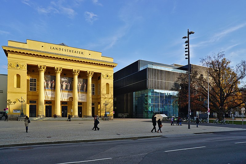 File:Landestheater Innsbruck (DSC03722).jpg