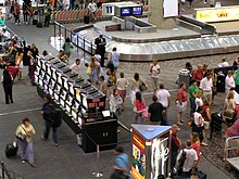 Máquinas tragamonedas en la Terminal 1.