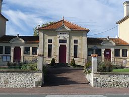 Kommunhuset i Léoville.