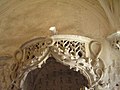 Dais à l'entrée de l'oratoire d'Anne de Bretagne à Loches, début XVe siècle.