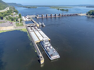 <span class="mw-page-title-main">Lock and Dam No. 7</span> Dam in near La Crescent, Minnesota