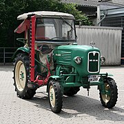 MAN-Traktor 2K3, built from 1958 to 1962, with mower, front and right side