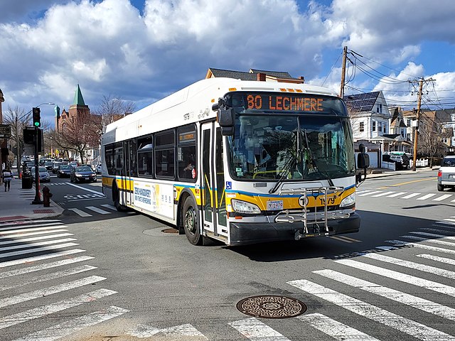 A New Flyer XDE40 bus in Somerville in 2022
