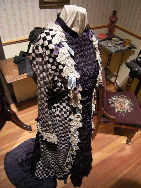 File:MOHAI 1890s dress.jpg