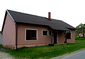 Čeština: Nová zástavba (2015) ve vsi Maršov patřící pod obec Studená v okrese Jindřichův Hradec, Jihočeský kraj. English: New house (2015) in the village of Maršov, Studená, Jindřichův Hradec District, South Bohemian Region, Czech Republic.