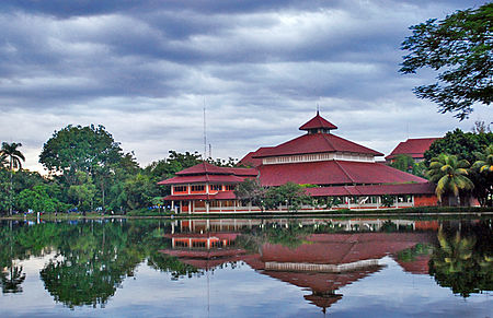 Seni bina masjid di Indonesia