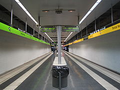 Estação de metrô Barcelona Trinitat Nova L4 L11.JPG