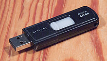 [1] schwarzer USB-Stick ohne Kappe