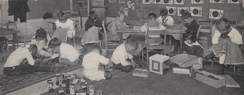 File:Miss Boyers Kindergarten Class, 1917 (4363303445).jpg