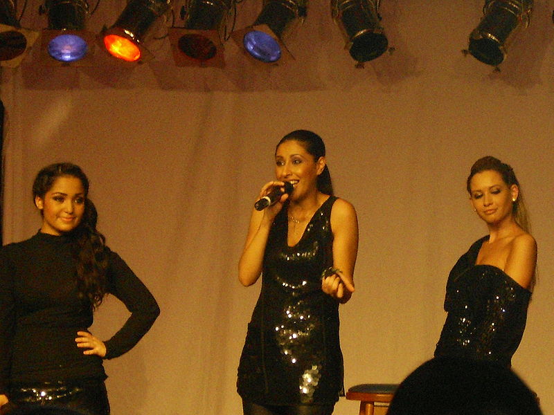 File:Monrose performing in gross gerau.jpg