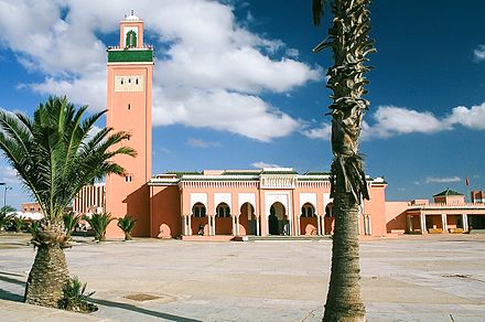 Moulay Abdel Aziz Mosque viewed from the west from Platz Mechouar