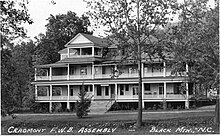Cragmont Assembly, Black Mountain, North Carolina, location of the college's campus from 1952 to 1953. Mount olive college mtallenjc cragmont.jpg
