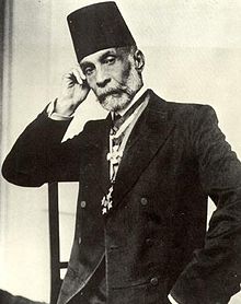 Musa Kazim al-Husayni, the mayor of Jerusalem, was dismissed by the British after the April riots. Mousa-Qasem.jpg