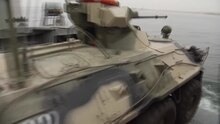 Arquivo: Exercício de infantaria naval com BTR-82A no Mar Báltico (17-03-2020) .webm