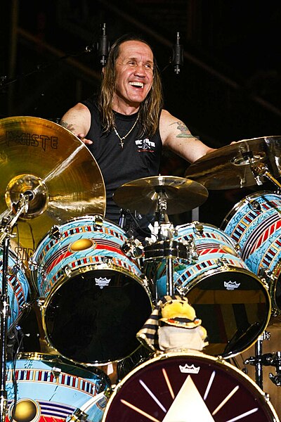 File:Nicko McBrain 2.jpg