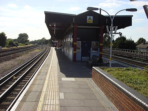 Northwick Park Island platform 2