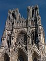 Notre Dame de Reims - détail haut.JPG
