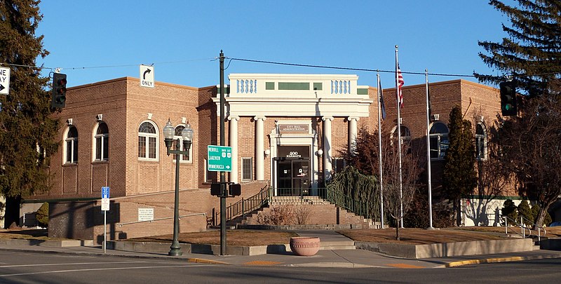 File:Old Klamath Falls City Library - Klamath Falls Oregon.jpg