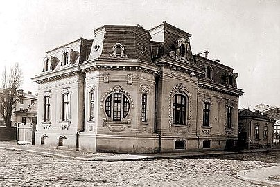 Romulus Porescu House in Bucharest by Dimitrie Maimarolu (1905), mix of Beaux Arts and Art Nouveau[99]