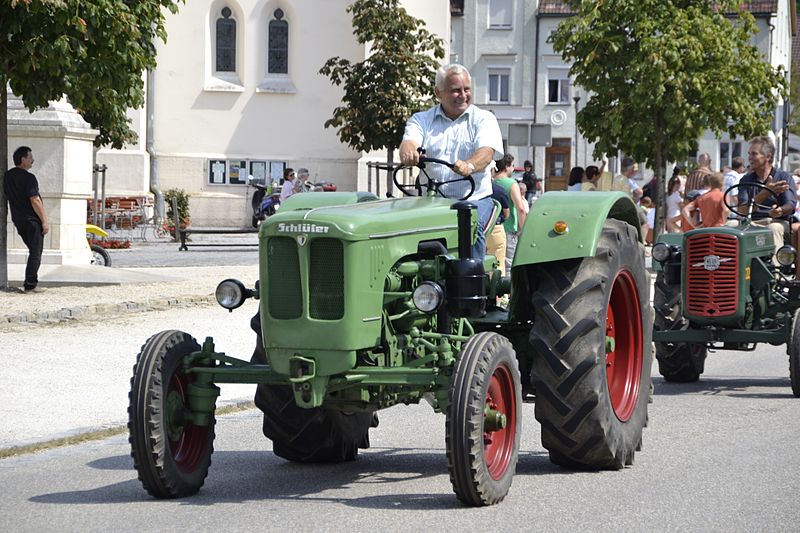 File:Oldtimerumzug Aidenbach 2013-08-18 - Schlüter Obermeier.JPG