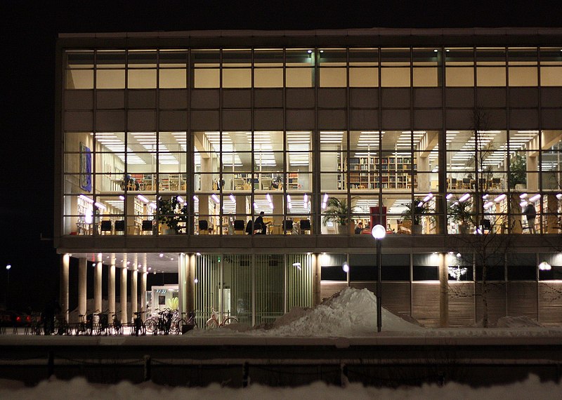 File:Oulu City Main Library 20110118.JPG