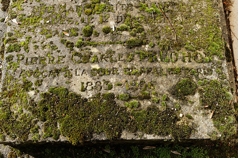 File:Père-Lachaise - Division 44 - Prud'hon 06.jpg