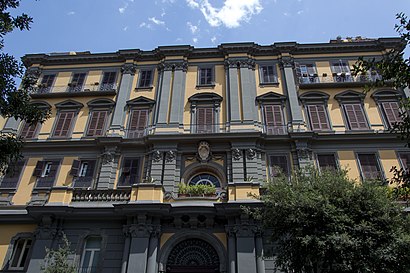 Come arrivare a Palazzo Albertini Di Cimitile con i mezzi pubblici - Informazioni sul luogo