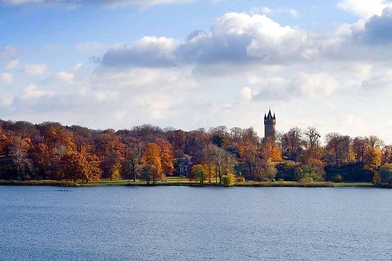 File:Park Babelsberg Herbst.jpg