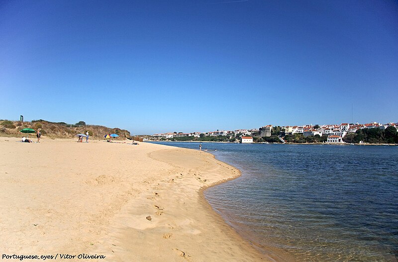 File:Praia das Furnas - Portugal (32312938186).jpg