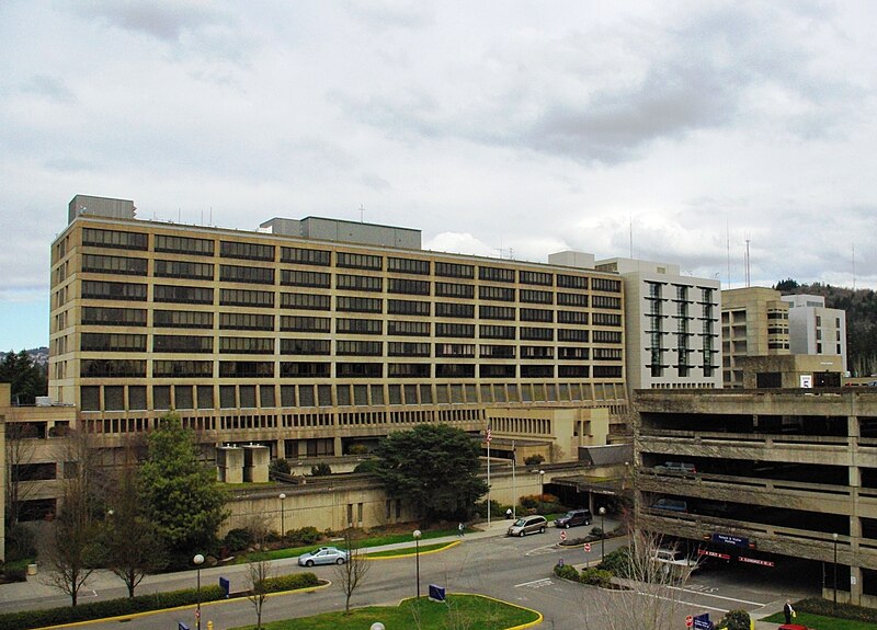 File:Providence St. Vincent's Hospital.JPG