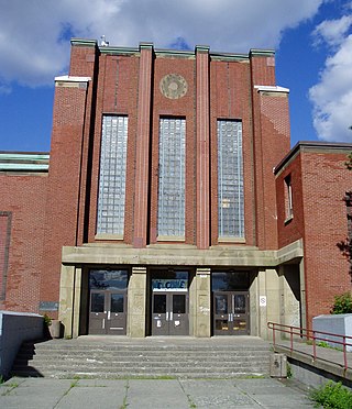 <span class="mw-page-title-main">Queen Elizabeth High School (Halifax, Nova Scotia)</span> Public secondary school in Halifax, Nova Scotia, Canada