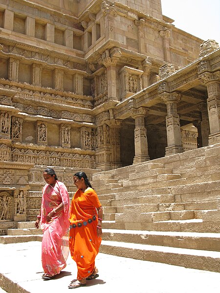 File:Rani ki vav 2.jpg