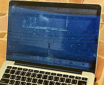 Покрытие дисплея. Антибликовое покрытие MACBOOK Pro Retina. Антибликовое покрытие MACBOOK Air 2013. Антибликовое покрытие на макбук Эйр 2020. Антибликовое покрытие экрана ноутбука.