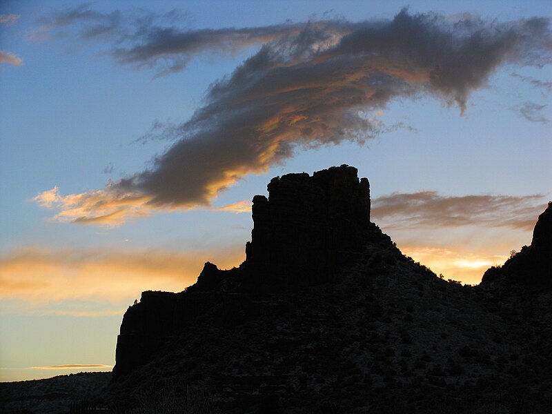 File:Rock Formation At Sedona Arizona.jpg