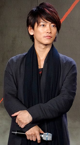 330px-Rurouni_Kenshin_Kyoto_InfernoThe_Legend_Ends%2C_Red_Carpet_Premiere_Takeru_Sato.jpg