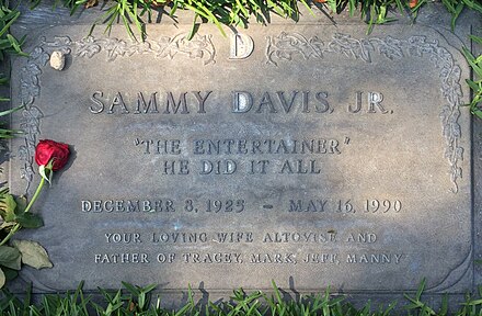 Davis's grave in the Garden of Honor, Forest Lawn Glendale
